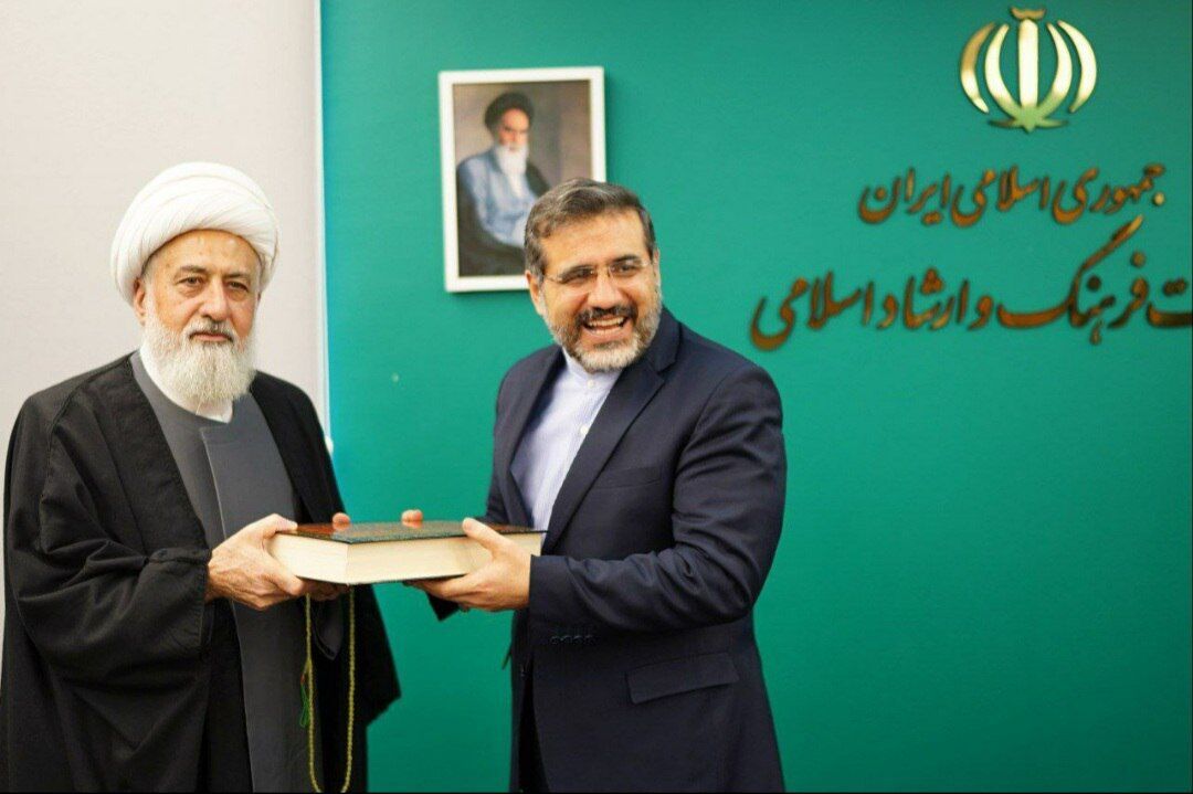 وزير الثقافة الايراني يؤكد على توسيع العلاقات البحثية والأكاديمية بين إيران ولبنان