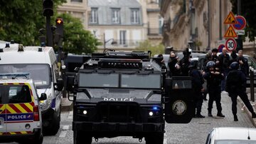 ادعای رویترز: پلیس فرانسه یک فرد را در کنسولگری ایران دستگیر کرد