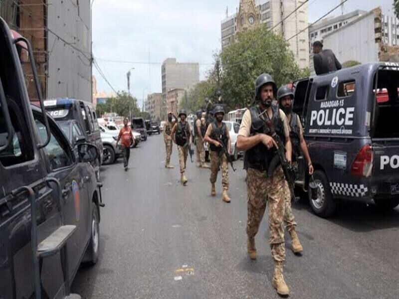 حمله انتحاری نافرجام به خودروی اتباع خارجی در کراچی پاکستان