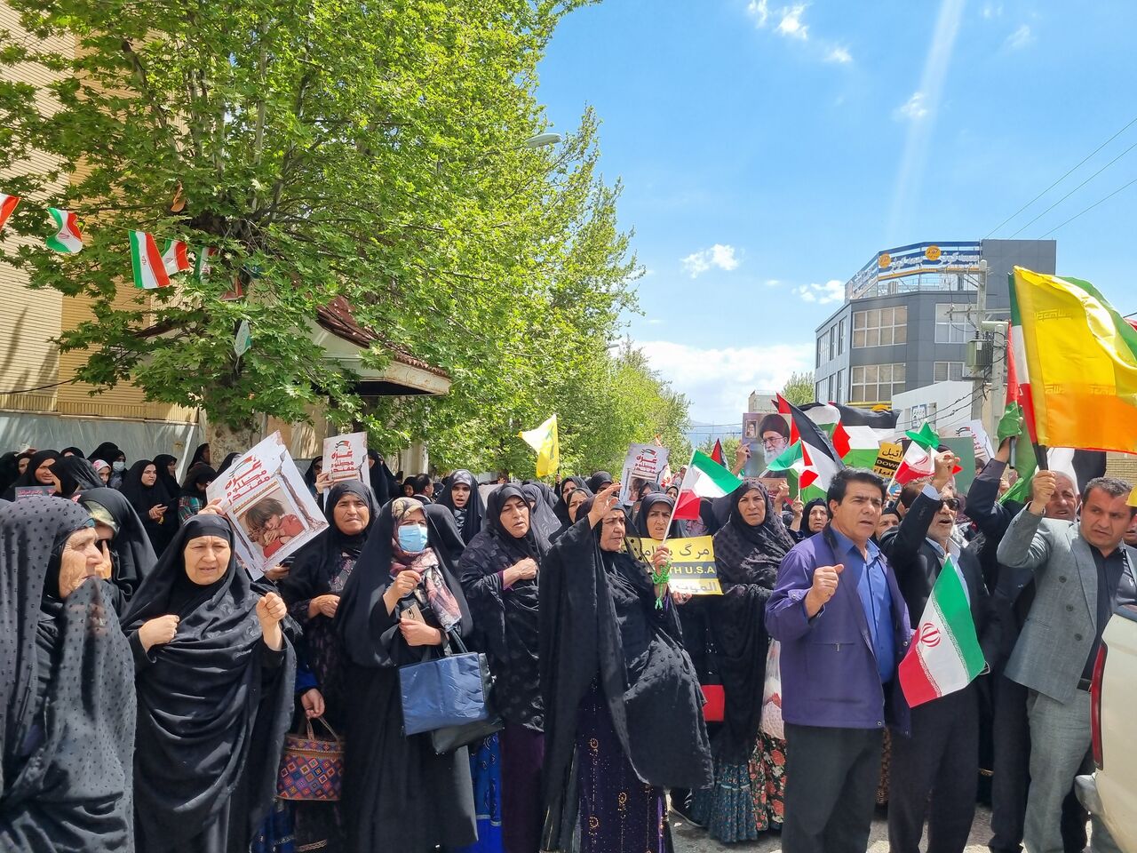 فیلم | راهپیمایی خودجوش مردم و نمازگزاران یاسوج در حمایت از اقدام مشروع سپاه علیه اسرائیل