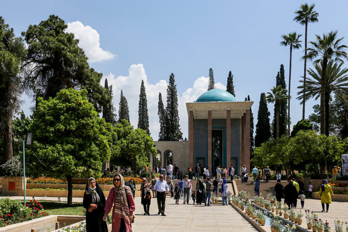 سعدي الشيرازي... شاعر الإنسانية والقيم الأخلاقية يقف على قمم الثقافة العالمية