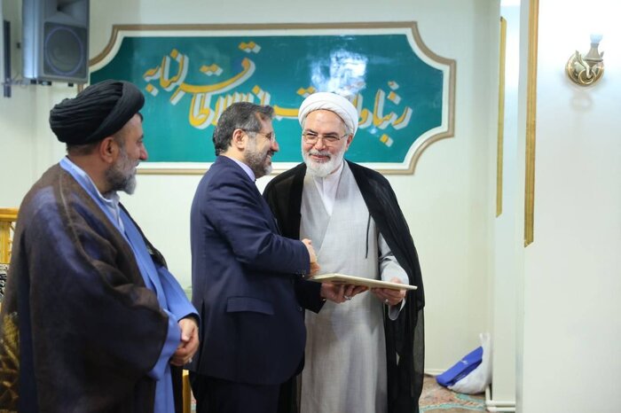 تقدیر وزیر فرهنگ از مدیران فعال در حوزه نماز