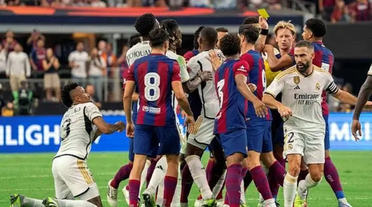 پیش به سوی اِلکلاسیکو؛ آنچلوتی به دنبال هتتریک ژاوی و کسب قهرمانی