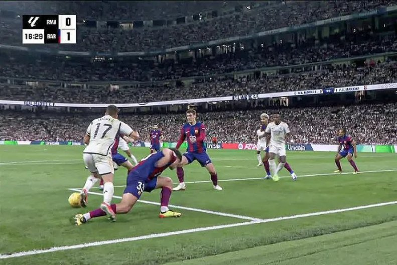 برتری رئالمادرید مقابل بارسلونا در بلینگتایم؛ گام بلند کهکشانیها برای قهرمانی