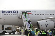 بدرقه نخستین زائران عمره از فرودگاه امام (ره)