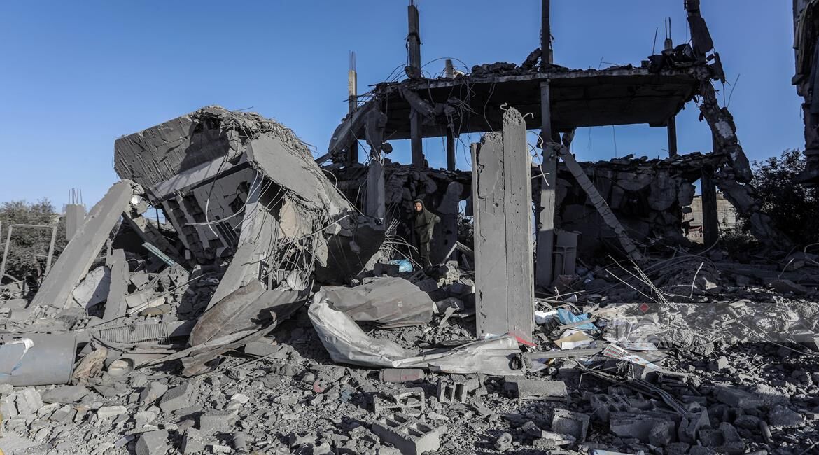  عدد شهداء القصف الإسرائيلي على منزل شرق رفح يرتفع إلى 19معظمهم أطفال ونساء