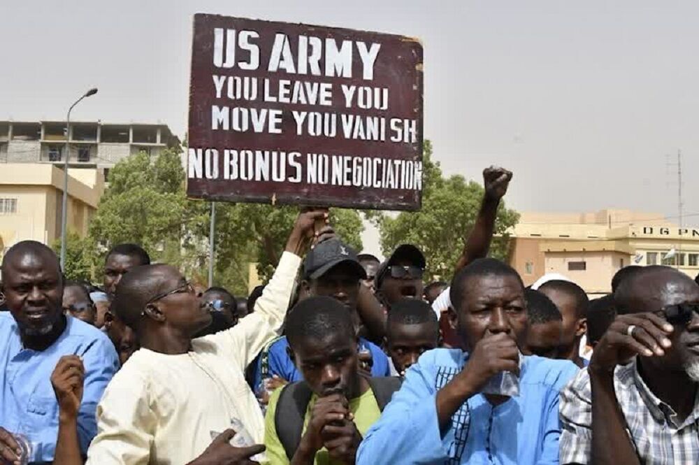 Nigerianische Demonstranten forderten den Abzug der amerikanischen Truppen aus ihrem Land