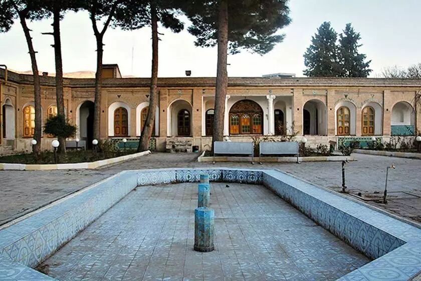 آشنایی با کاخ فلاحتی؛ زیباترین کاخ دوره قاجار در ایلام آشنایی با کاخ فلاحتی؛ زیباترین کاخ دوره قاجار در ایلام