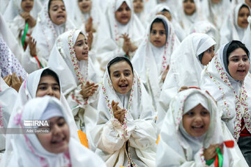 Islam en Iran : Fête religieuse Taklif des jeunes filles