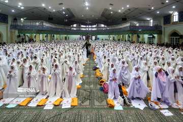 Islam en Iran : Fête religieuse Taklif des jeunes filles