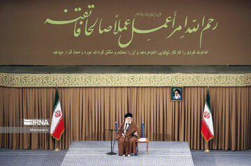 Rencontre des ouvriers avec le Guide suprême de la Révolution islamique d'Iran
