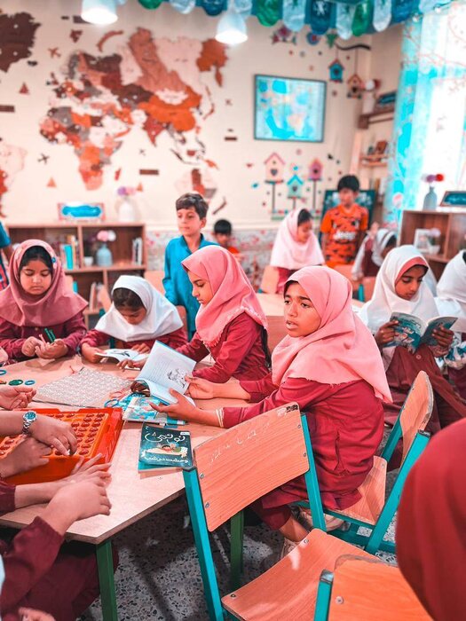 تلاش‌های یک معلم برای شکوفایی استعداد نویسندگی در دانش‌آموزان روستایی