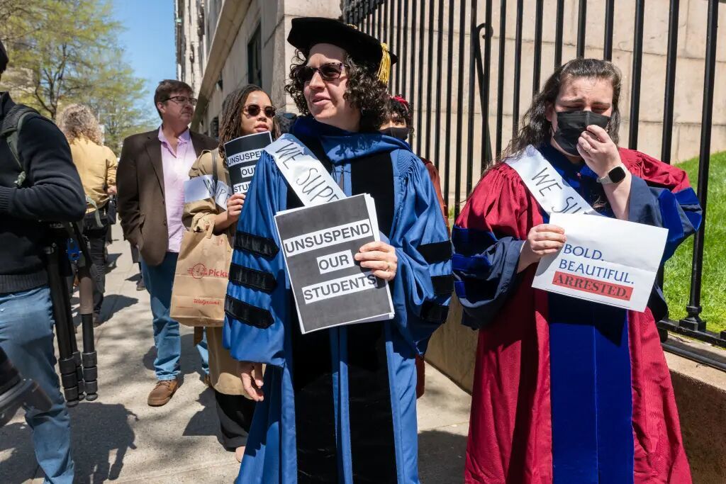 Manif pro-palestiniennes aux Etats-Unis : les professeurs rejoignent les étudiants