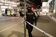 افراد نقاب‌پوش به نشست مخالفان فاشیسم در سوئد حمله کردند