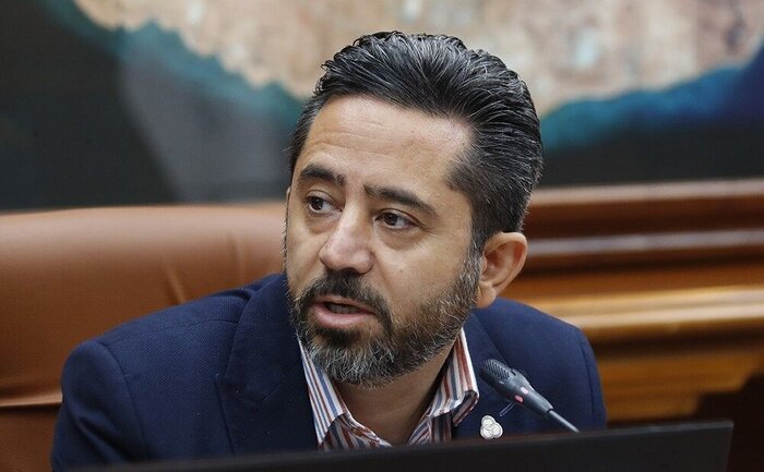 واگذاری «کیش ایر» استخوانی در گلوی جزیره