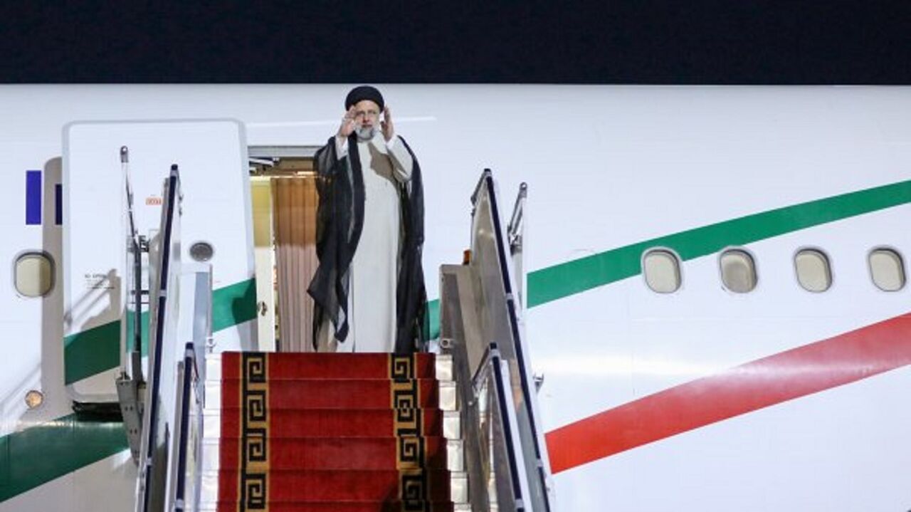 رئيسي يغادر العاصمة السريلانكية كولومبو عائدا الى طهران