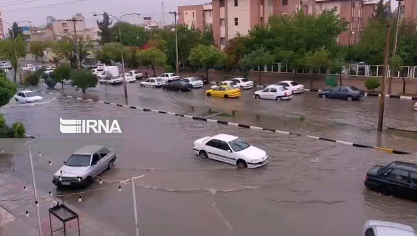 فیلم | آبگرفتگی شیراز پس از بارش باران بهاری،‌ قصه پرغصه زیرساخت های کلان شهر    