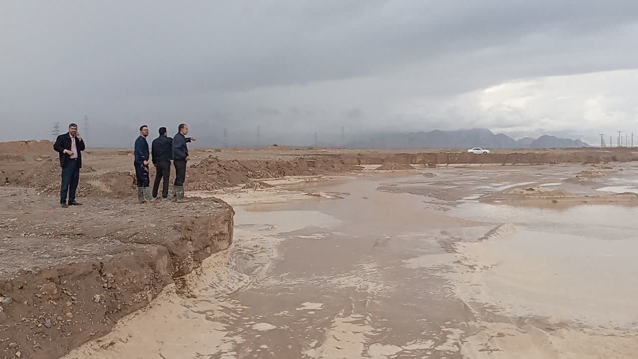 سیلاب در ورودی شهر صفاییه رفسنجان مهار شد