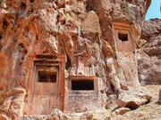 فیلم | آیا می‌دانید قدیمی‌ترین مقابر صخره‌ای ایران کجاست؟