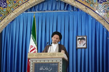 حضور در انتخابات باعث افزایش عزت ایران می شود