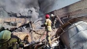آتش سوزی گسترده در کارخانه مبل شهرک صنعتی شمس آباد +فیلم