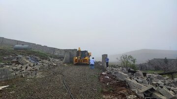 پنج بنای غیرمجاز در اراضی کشاورزی خرم آباد تخریب شد