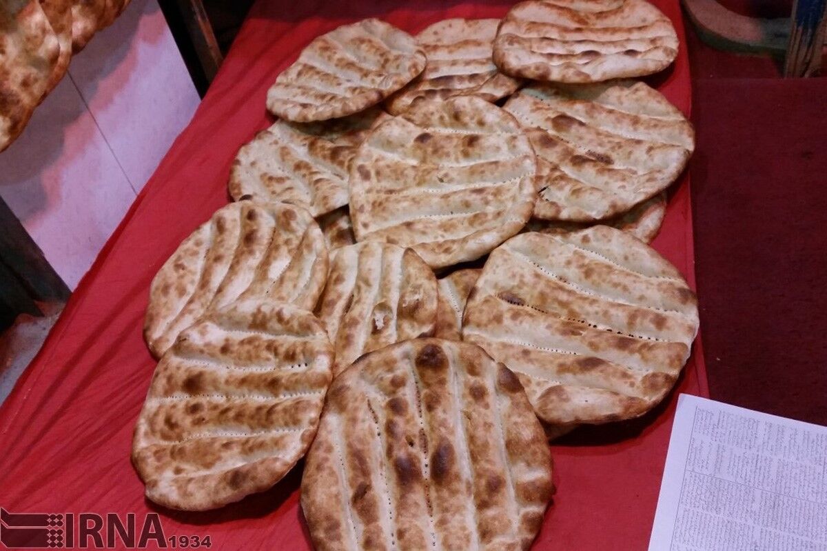 انتقاد استاندار مازندران از کیفیت نامطلوب نان در این استان انتقاد استاندار مازندران از کیفیت نامطلوب نان در این استان