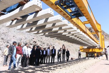 افتتاح طرح راه‌آهن اردبیل به دست شهید رئیسی؛ آرزویی که بر دل ماند