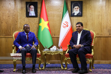 El primer vicepresidente de Irán se reúne con los invitados a la Conferencia Internacional sobre Irán y África