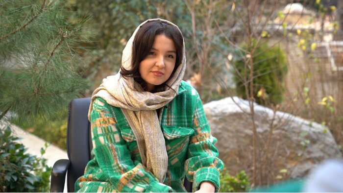 خارجیهایی که داخلی حرف میزنند + فیلم مستند