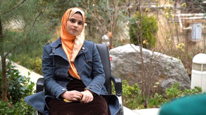 خارجیهایی که داخلی حرف میزنند + فیلم مستند