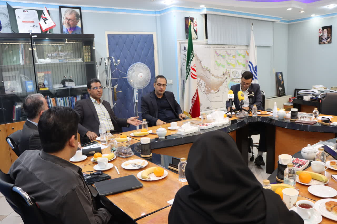اولین کاوش محققان ایرانی در عمق دوهزار متری دریای عمان/تاسیس اولین مرکز رشد دریایی