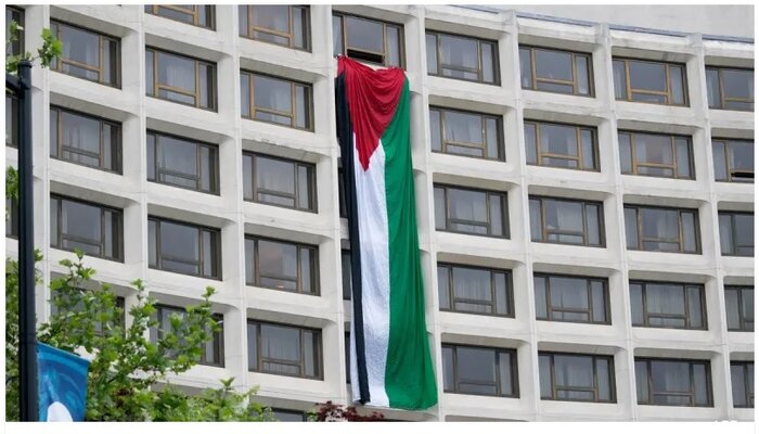 Palestinian flag raised at Harvard University