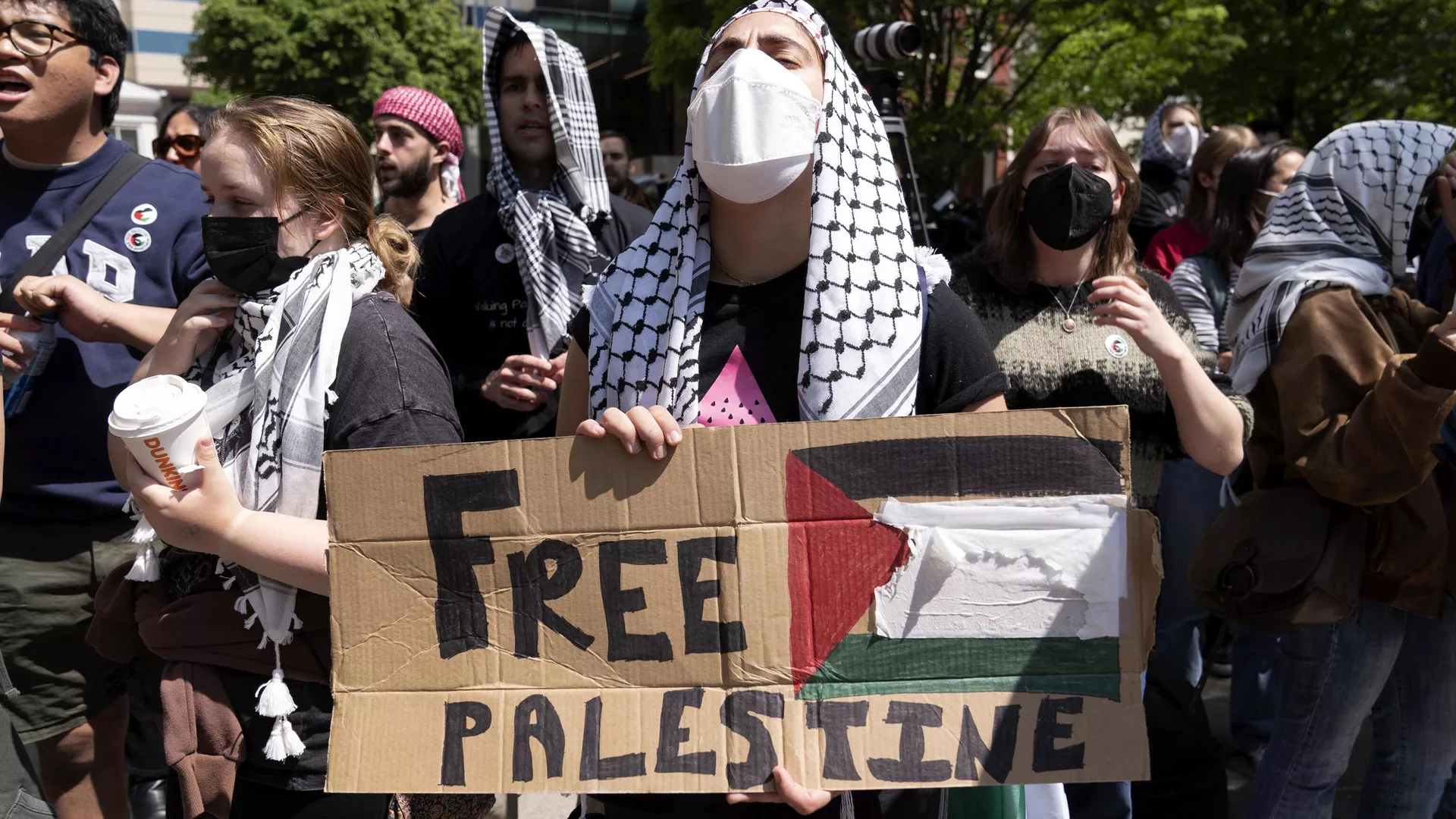 کارگردان مشهور آمریکایی از عملکرد بایدن در جنگ غزه انتقاد کرد