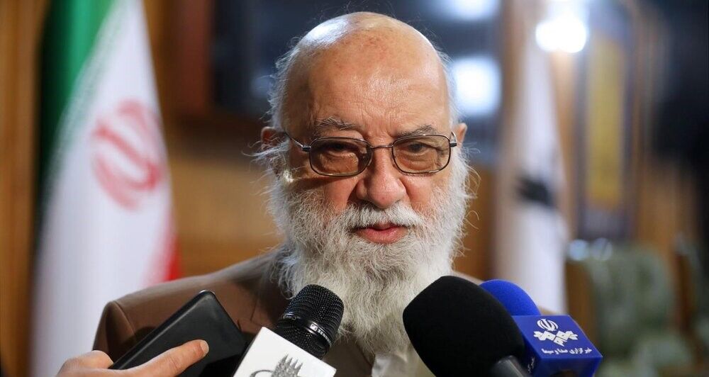 چمران: قرارداد خرید اتوبوس برقی هیچ مشکلی ندارد/ درختی در پارک لاله قطع نخواهد شد