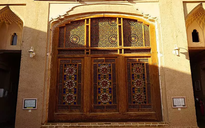 خانه لاریها در یزد، نمونهای اصیل از خانههای کویری