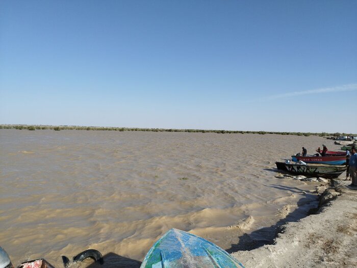 فیلم | آبگیری بخشی از تالاب هامون صابوری در سیستان