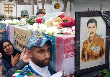 فیلم | استقبال از پیکر مطهر شهید مرتضی غلامی در فرودگاه بوشهر