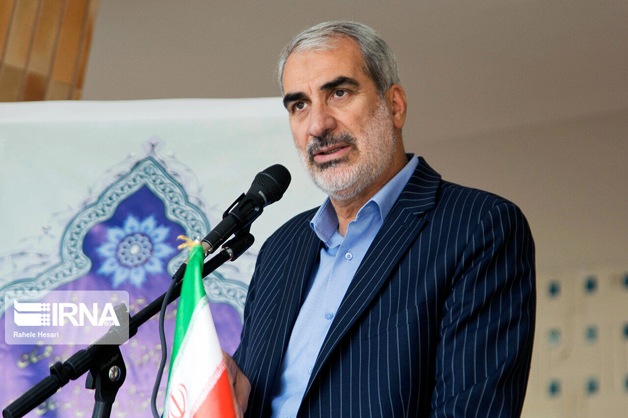 استاندار مازندران: تعظیم به مقام شامخ  شهدا گامی برای خودسازی است