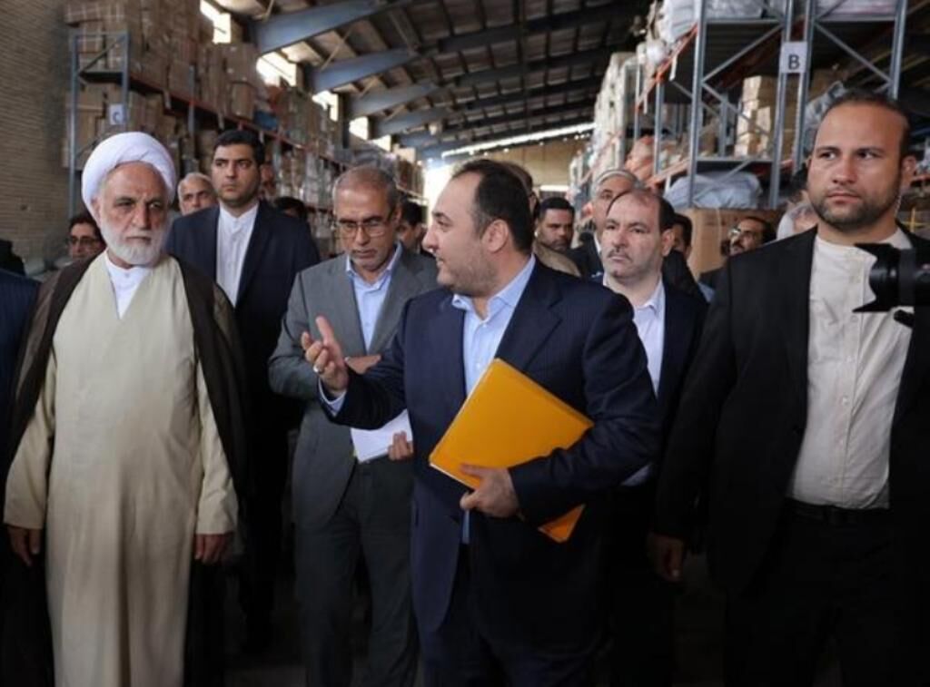 رئيس السلطة القضائية يزور اكبر ميناء للحاويات في ايران