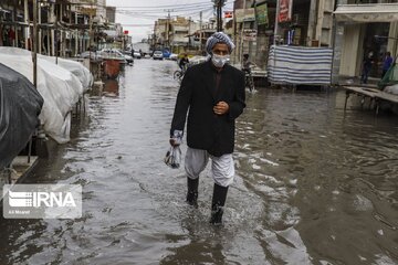 آبگرفتگی برخی منازل در شهر اهواز/ تلاش هزار نیروی شهرداری برای دفع آب‌های سطحی