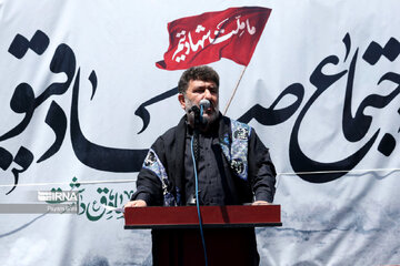 La reunión del pueblo de Teherán con motivo del aniversario del martirio del Imam Sadeq (P)