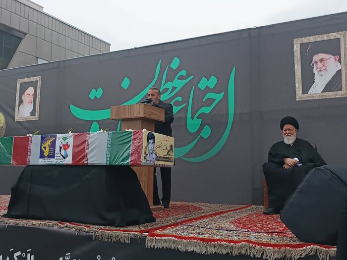 اجتماع بزرگ صادقیون همراه با تشییع پیکر شهید تازه تفحص شده در مشهد برگزار شد
