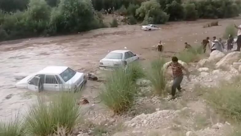 تداوم بارندگی ها و هشدار سیل در آذربایجان شرقی