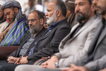 بازدید معاون سفارت ایران از  نمایشگاه قرآن