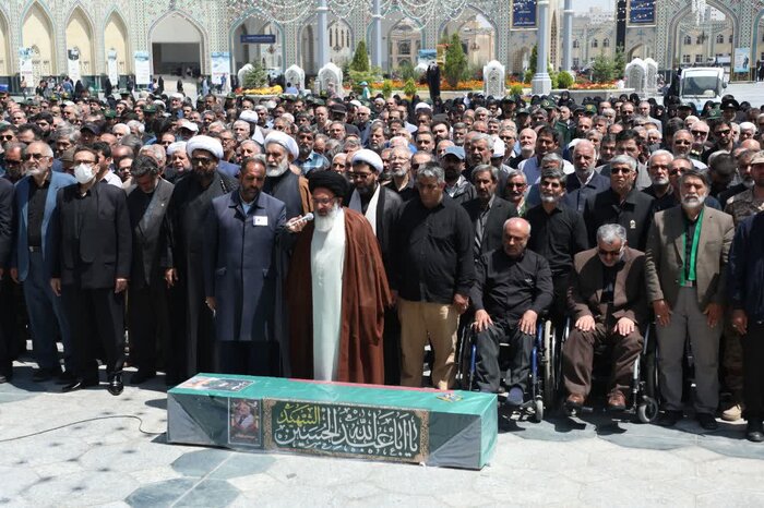 پیکر سردار "ایافت" از یادگاران دوران دفاع مقدس در مشهد تشییع شد