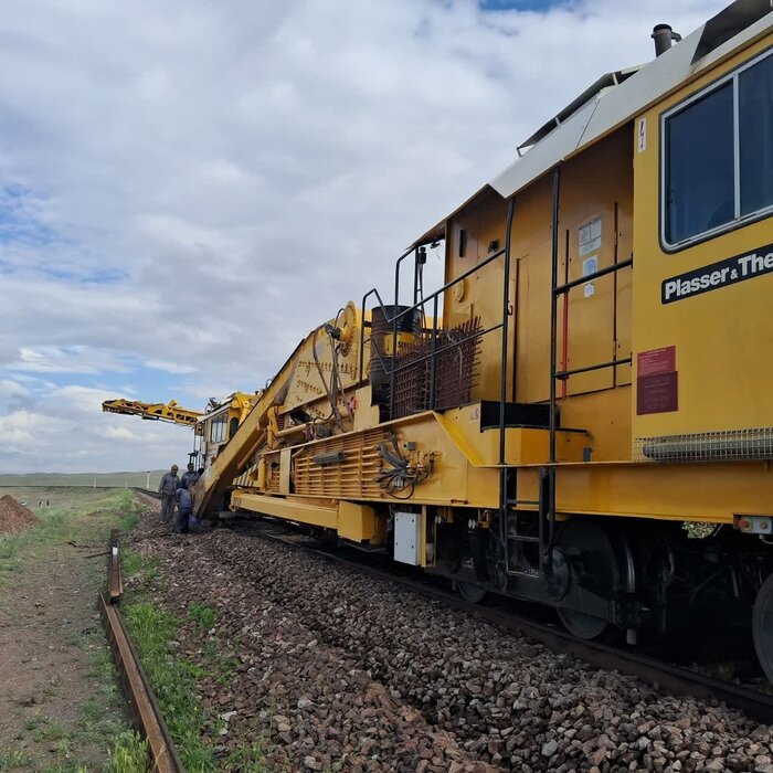 عملیات بهسازی ریل راه آهن ساقه – باغیک قم به اتمام رسید