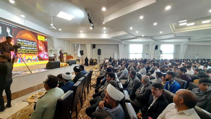 مرحله چهارده‌گانه مسابقات قرآن با حضور دانش‌آموزان در لارستان برگزار شد