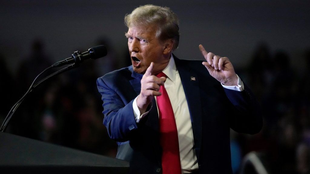 Trump bezeichnet die Biden-Regierung als „Gestapo“