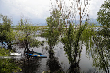 Le Lac Zarivar